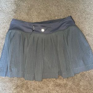 Grey lululemon tennis skirt